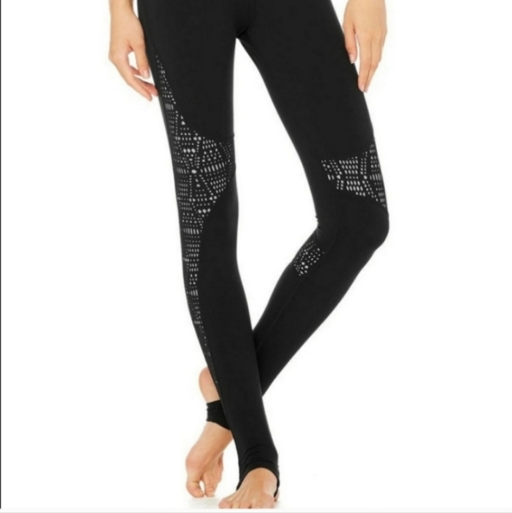 ALO Yoga West Coast Laser Cut Leggings Black & Buff Size XS NWT